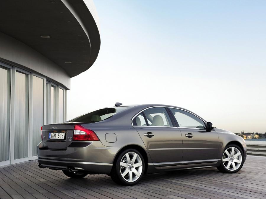  Volvo S80 V8 2007 года  (фото 18 из 69)